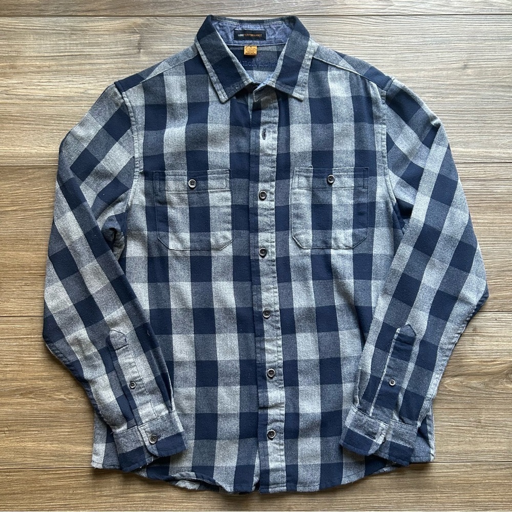 Tailor Vintage | Luxe Performance Plaid Flannel in Grey/Navy (Small) - Picture 6 of 8
